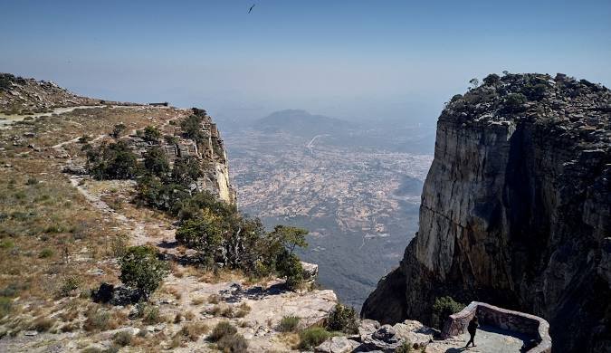 Fenda da Tundavala – O Miradouro Mais Impressionante de Angola